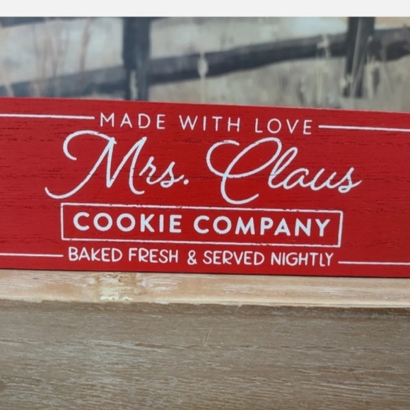 Target Christmas tiered trays - Picture 2 of 8